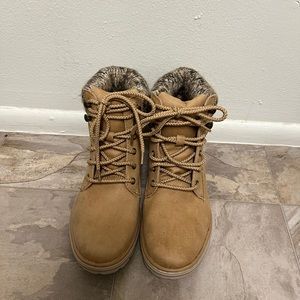 cliffs by white mountain boots kalina size 6